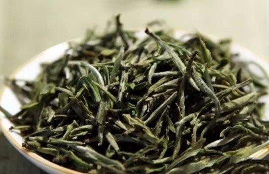 信阳毛尖又称豫毛峰,属绿茶类,是中国十大名茶之一